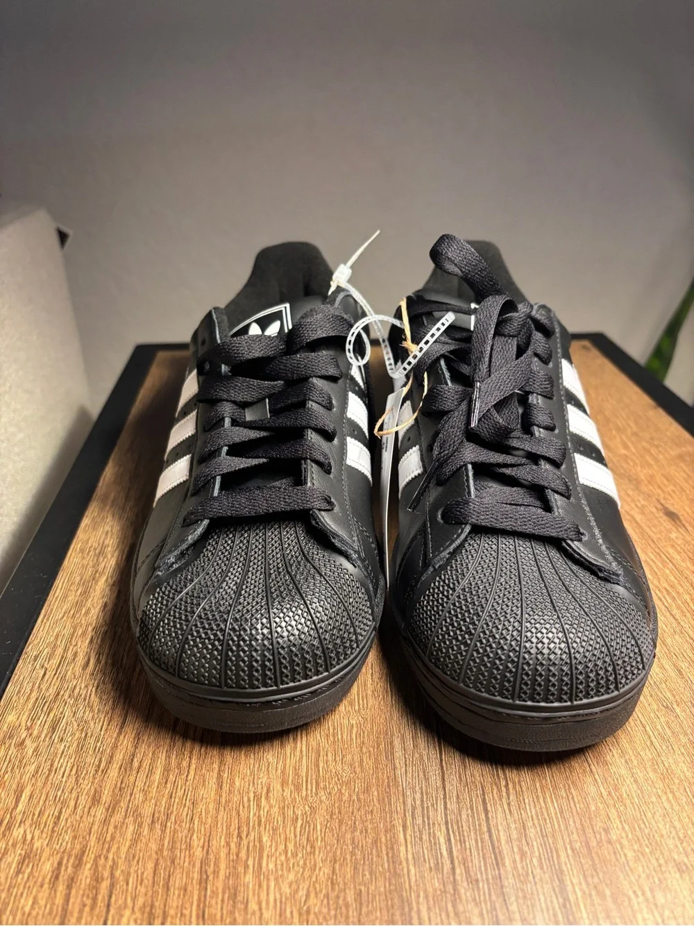 adidas low top